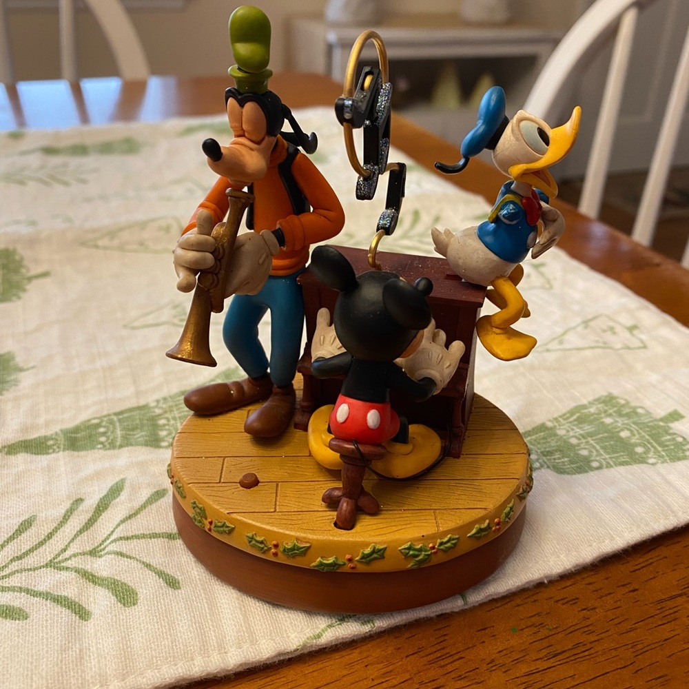Hallmark Sing Along Pals Magic Sound Ornament Mickey Donald Goofy 2006